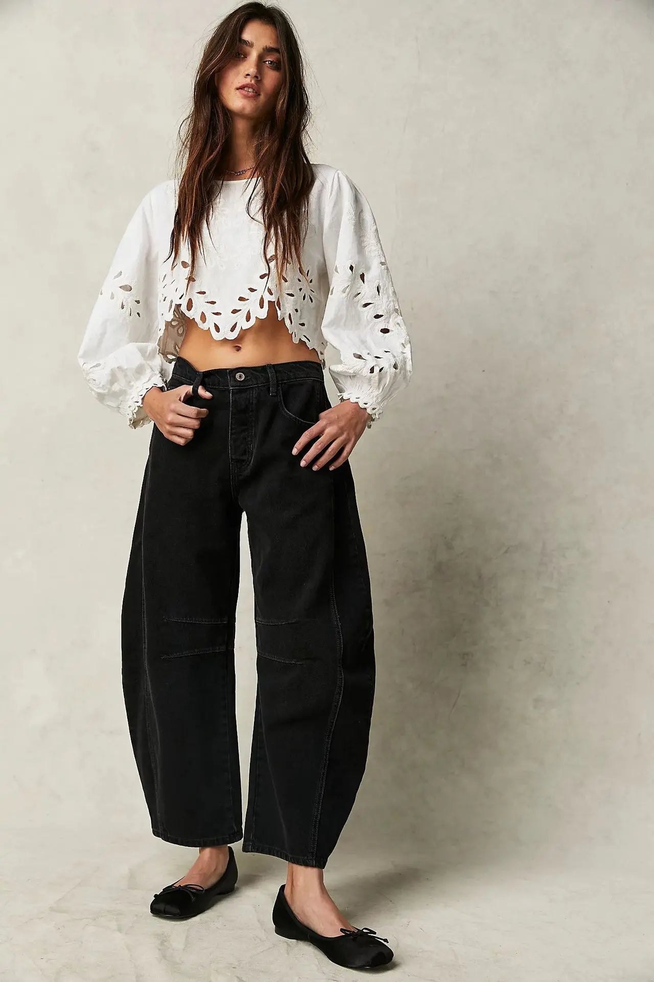 European and American Women's Casual Loose Mid Rise Jeans Trendy Loose Denim Pants Straight Leg Pants Round Neck Jeans Clothes