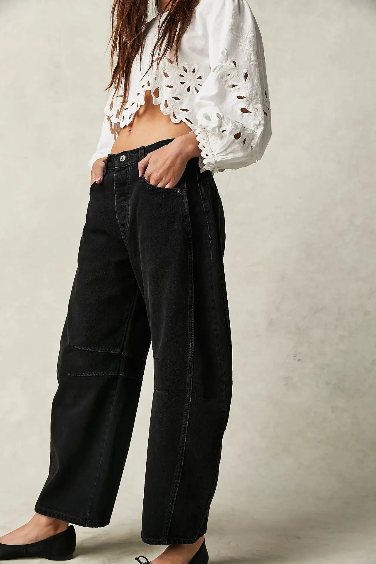 European and American Women's Casual Loose Mid Rise Jeans Trendy Loose Denim Pants Straight Leg Pants Round Neck Jeans Clothes