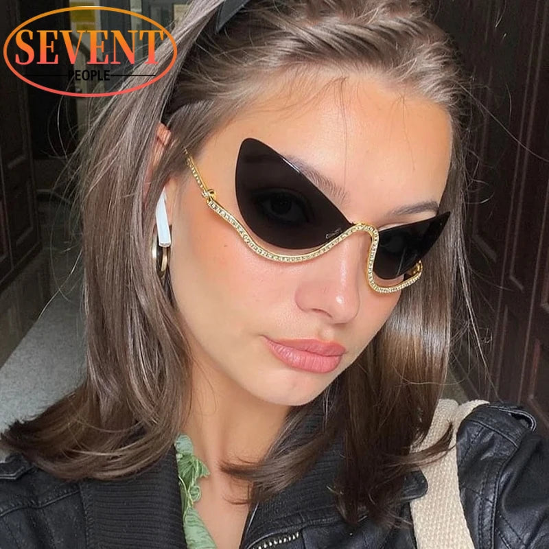 Sexy Cat Eye Rhinestone Rimless Sunglasses Women 2025 Luxury Brand Retro Metal Frame Punk Sun Glasses For Ladies Trendy Shades