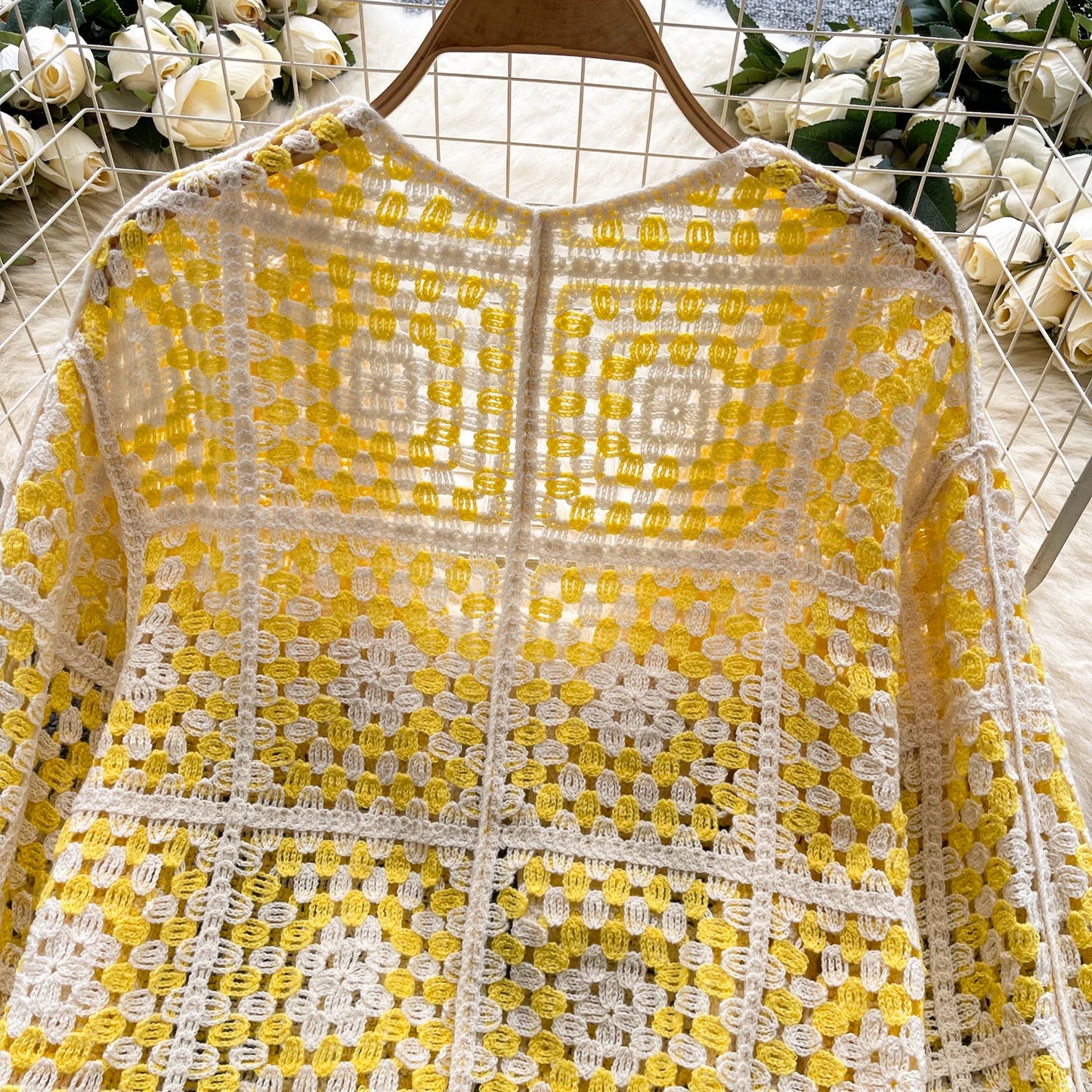 SINGREINY Vintage Boho Loose Plaid Cardigans Female Long Sleeves Hook Flower Hollow Tops 2025 Vacation Sunscreen Casual Shirt
