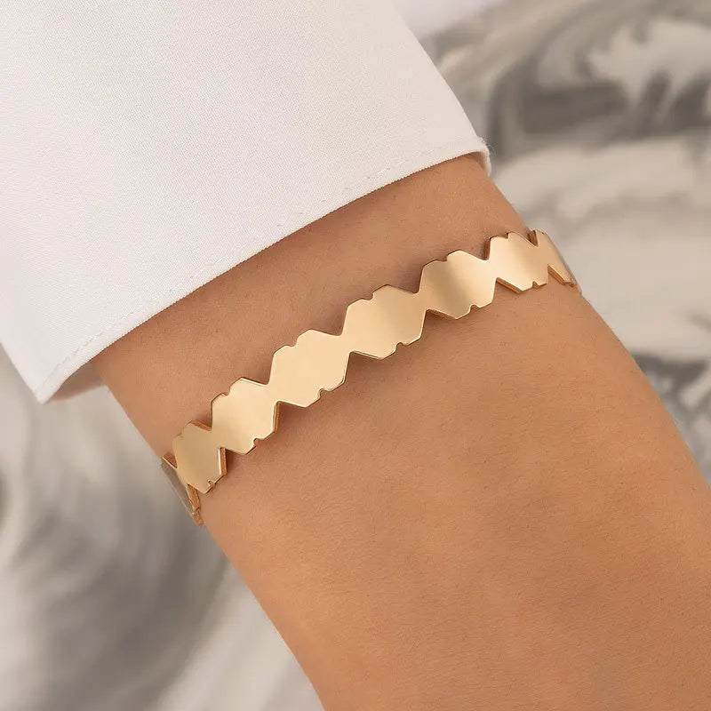 Tocona New Flower Inlaid Brick Open Bangle for Women's Vintage Green Stone Single Bracelet Party Jewelry Accessories брасле23692