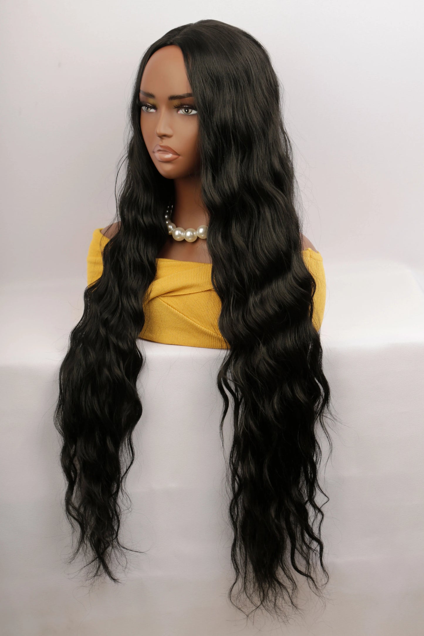 Extro Long Black Deep Wave Wigs 32 Inch Women Stylish Wavy Natural Looking Synthetic Wig for Beginner Friendly Party Cosplay Wig
