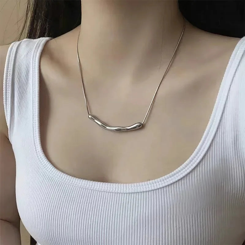 European and American Fashion Simple Stainless steel Gold Color Collarbone Chain For Women’s Fashion Short Necklaces Jewelry New