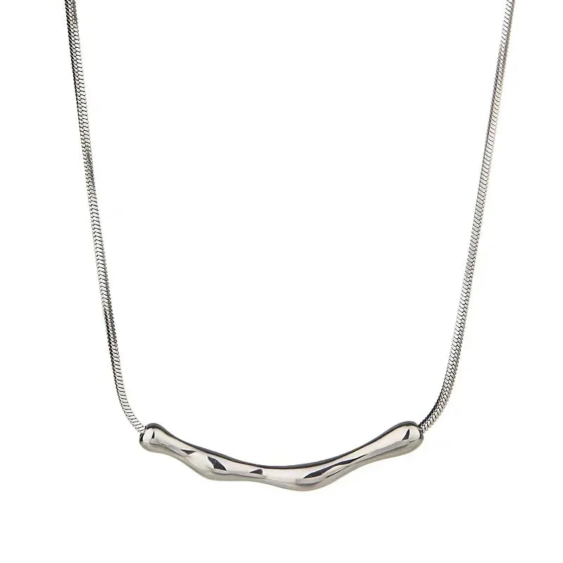 European and American Fashion Simple Stainless steel Gold Color Collarbone Chain For Women’s Fashion Short Necklaces Jewelry New