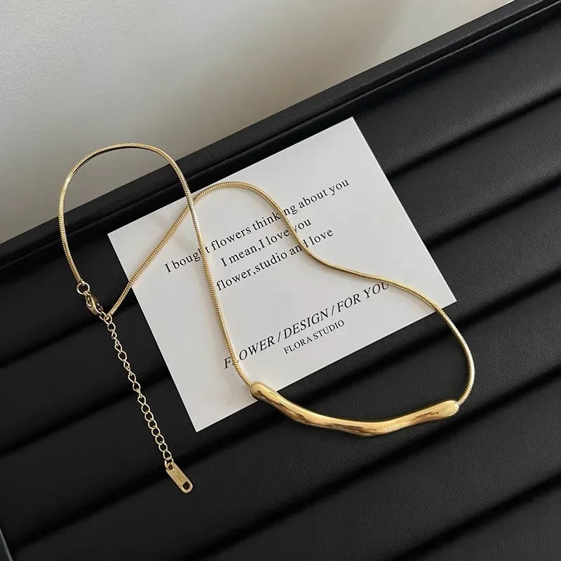 European and American Fashion Simple Stainless steel Gold Color Collarbone Chain For Women’s Fashion Short Necklaces Jewelry New