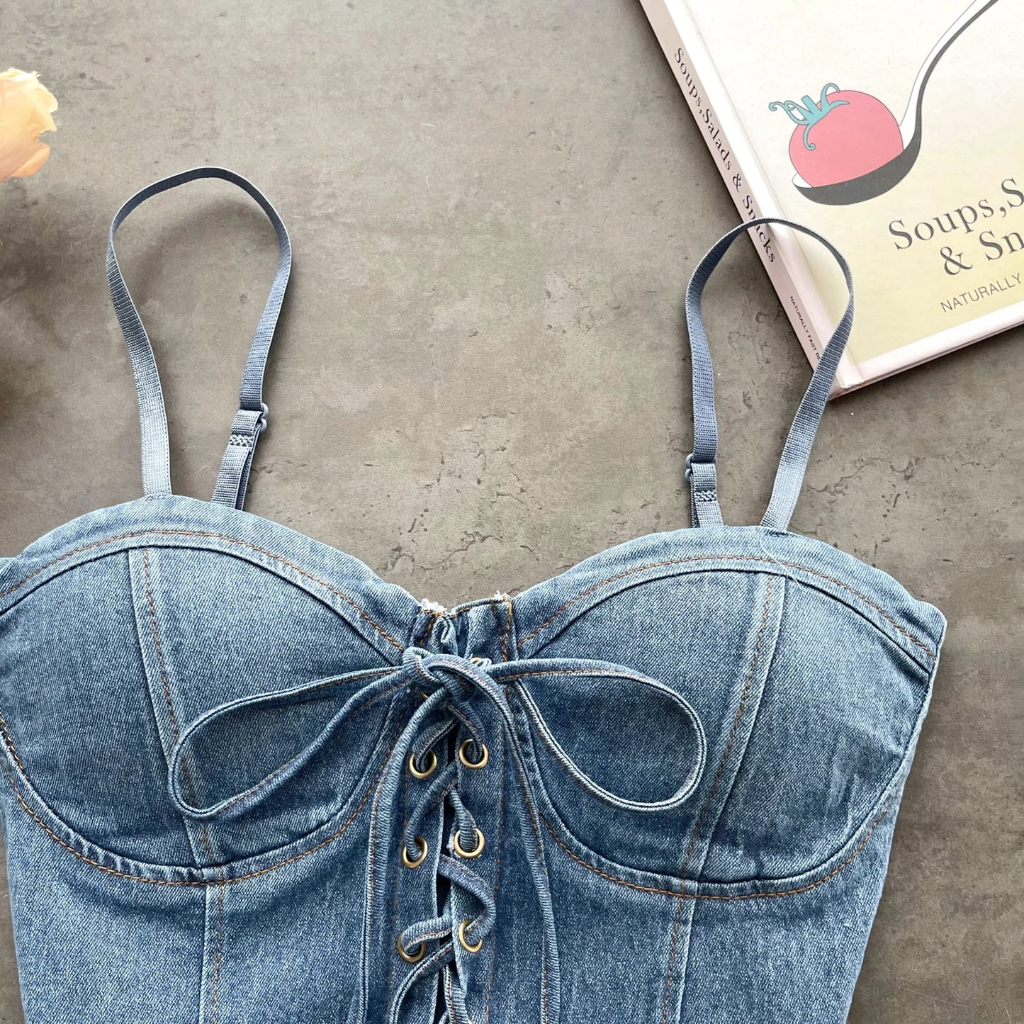 SINGREINY Fashion Women Sexy Denim Camisole Sleeveless Lace Up Skinny Tops 2024 Vintage Backless Elastics Short Streetwear Camis