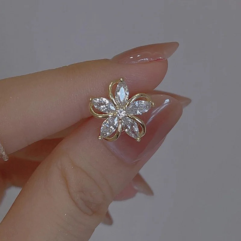 Dainty Flower Stud Earrings for Women Piercing Cartilage Ear Ring Cute Zircon Gold Color Women's Aesthetic Jewelry Gift